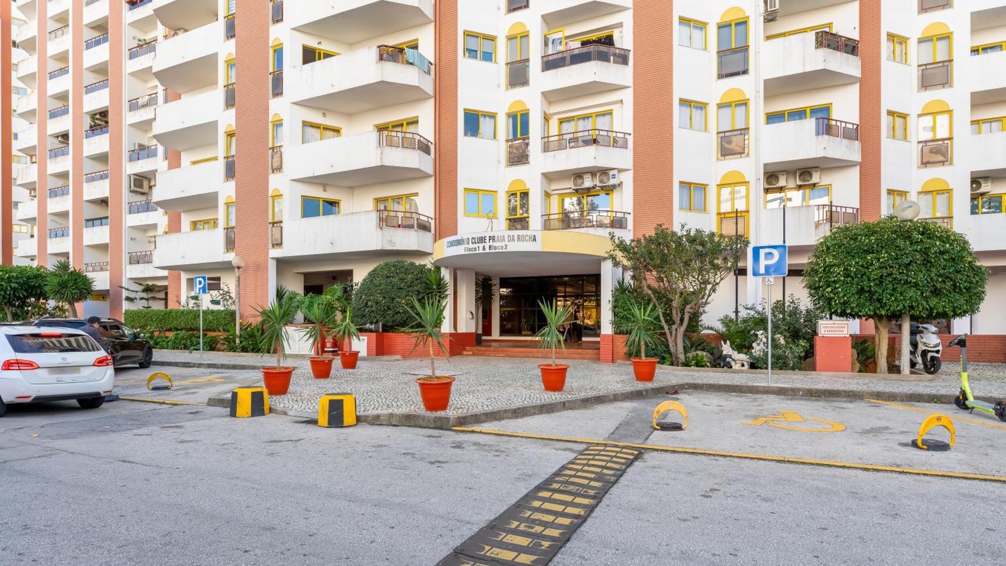 Red Velvet 1 Bdr Flat With Balcony By Lovelystay Portimao Exterior photo