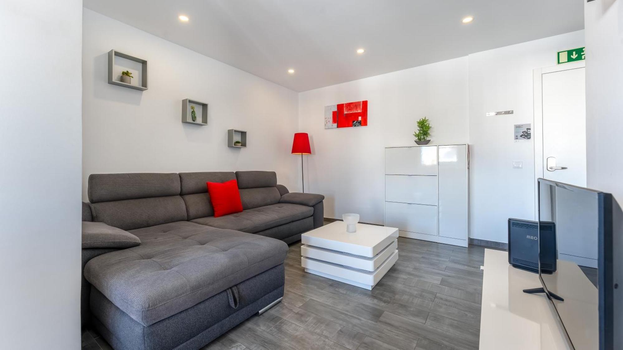 Red Velvet 1 Bdr Flat With Balcony By Lovelystay Portimao Exterior photo