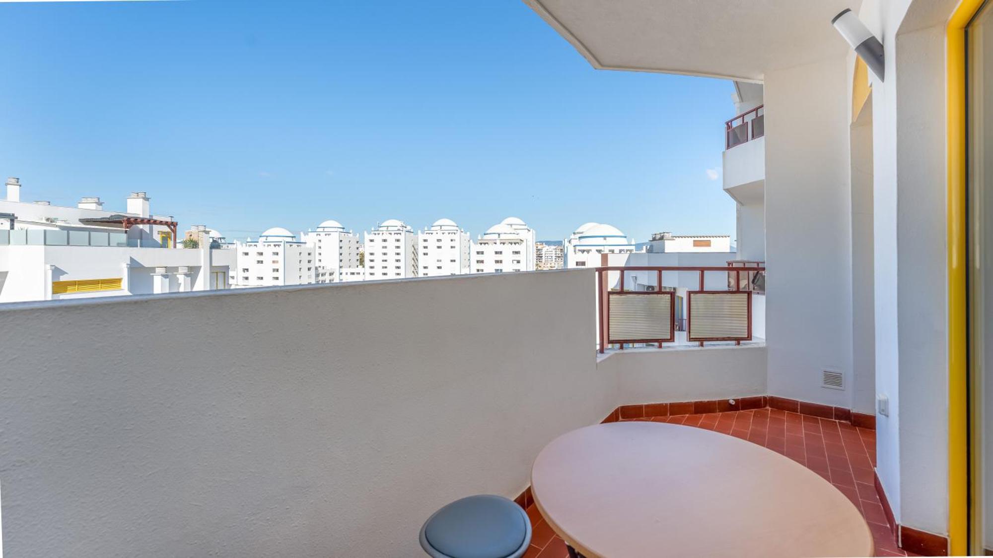 Red Velvet 1 Bdr Flat With Balcony By Lovelystay Portimao Exterior photo